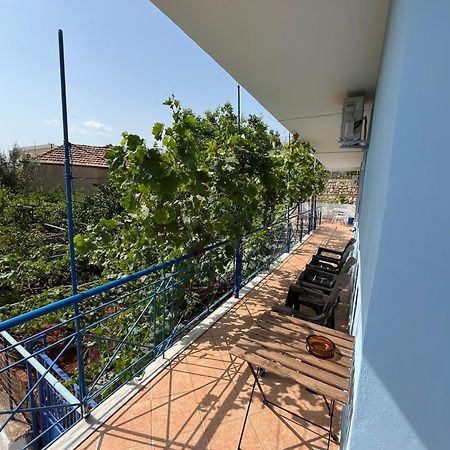 Dina House Apartment Himare Bagian luar foto