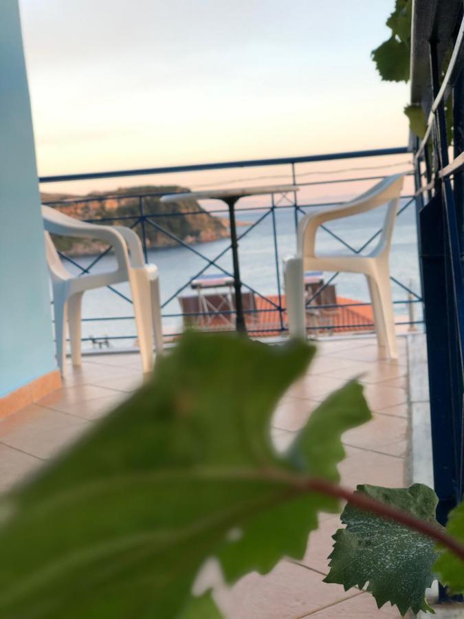 Dina House Apartment Himare Bagian luar foto