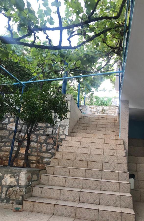Dina House Apartment Himare Bagian luar foto