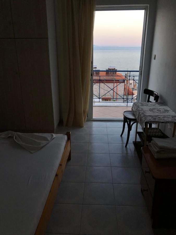 Dina House Apartment Himare Bagian luar foto