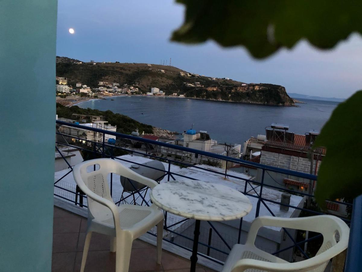 Dina House Apartment Himare Bagian luar foto