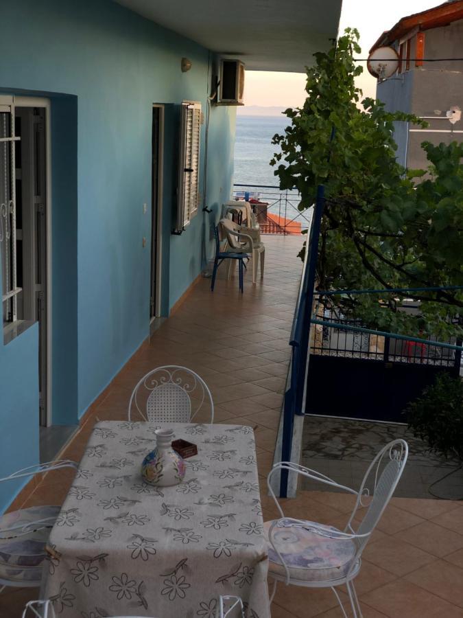 Dina House Apartment Himare Bagian luar foto
