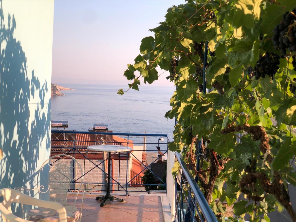 Dina House Apartment Himare Bagian luar foto