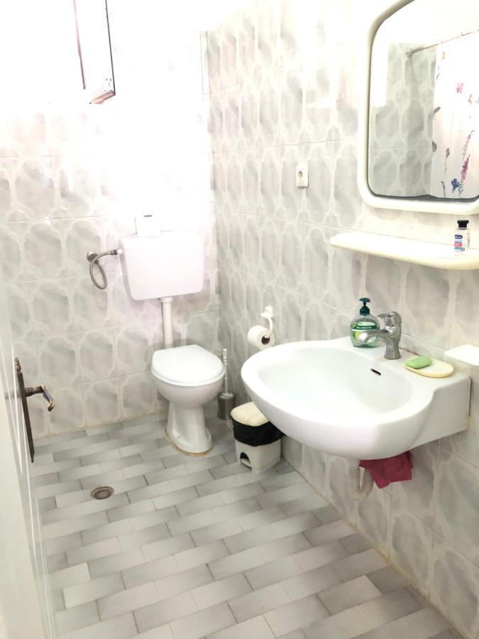 Dina House Apartment Himare Bagian luar foto