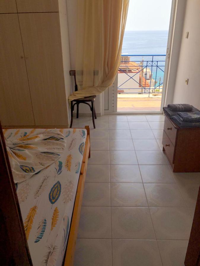 Dina House Apartment Himare Bagian luar foto
