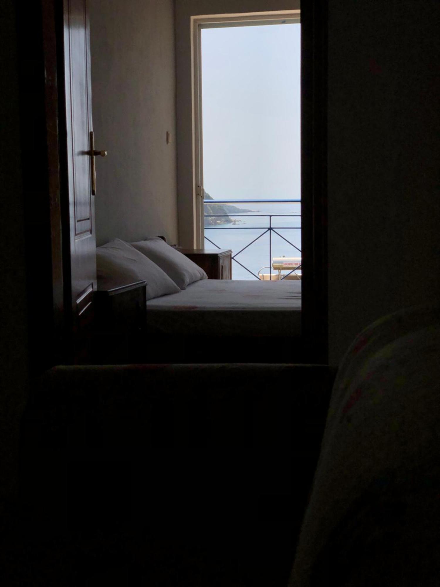 Dina House Apartment Himare Bagian luar foto
