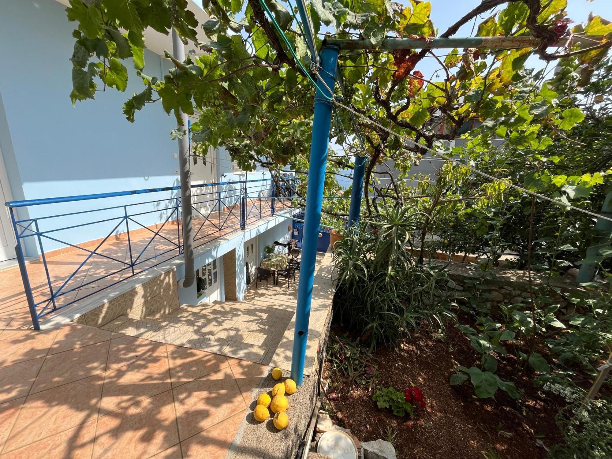 Dina House Apartment Himare Bagian luar foto